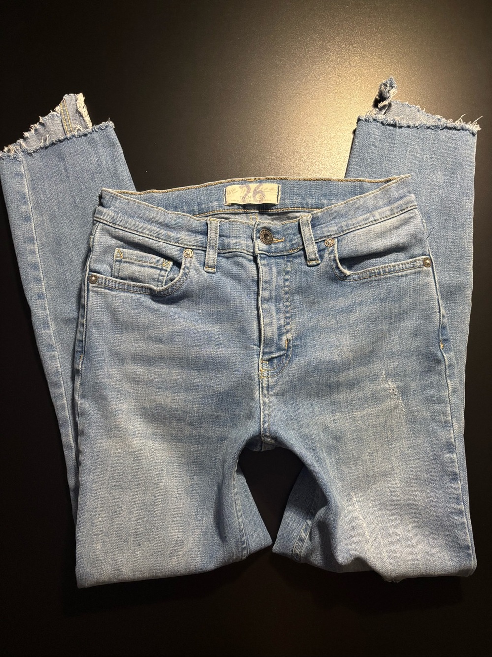 FREE PEOPLE | WE THR FREE SIZE 26 SKINNY JEANS.